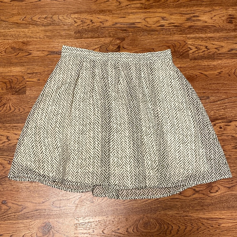 Old Navy Green and White Mini Skirt